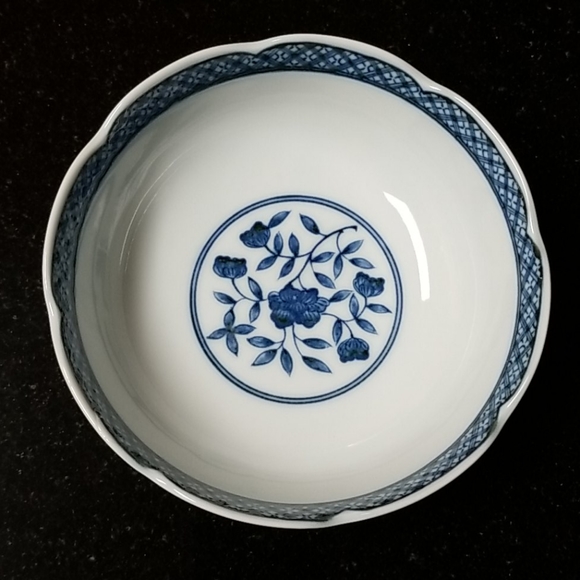 Vintage Asian Bowl - Picture 2 of 8